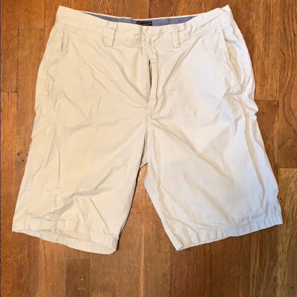 Men’s J Crew 30” Waist/10.5 Length shorts - Picture 1 of 3